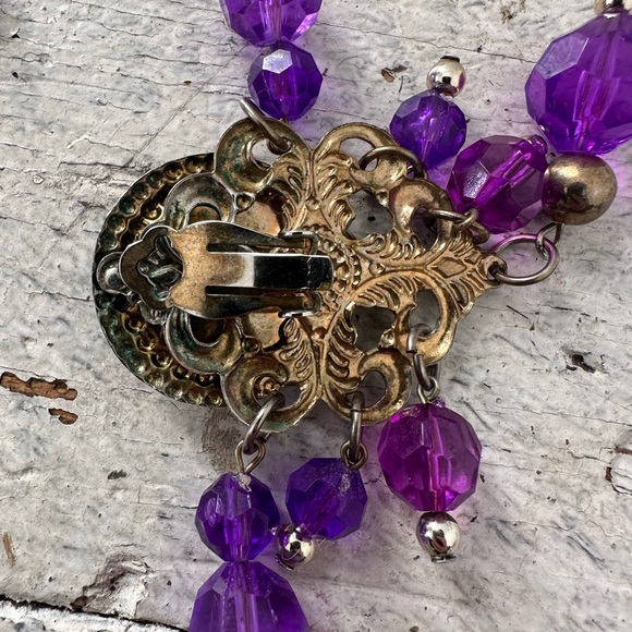 Vintage 60s Purple Etruscan Clip On Earrings - Picture 6 of 6